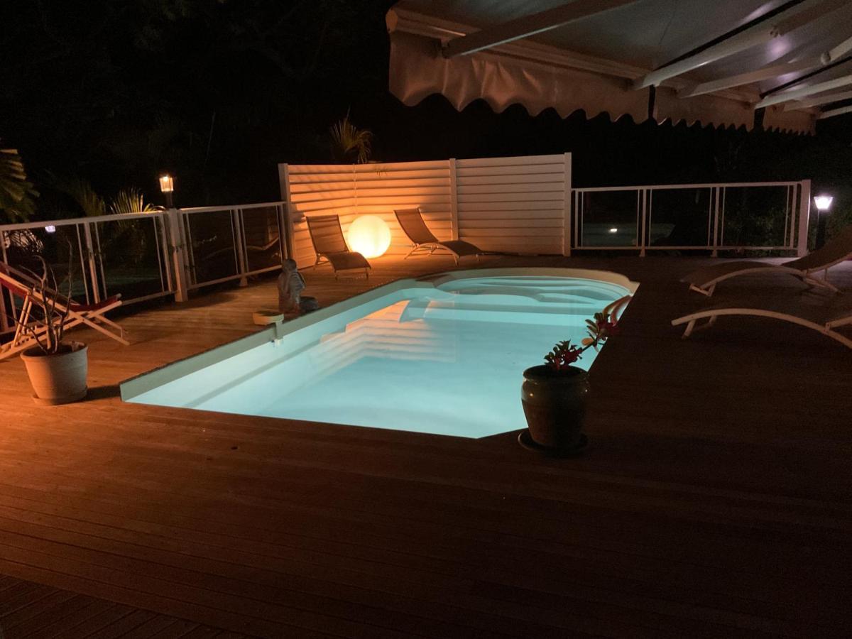 Villa Ste Marthe Avec Piscine, Grande Terrasse, Jardin Intime Et Citerne D'Eau سانت فرانسوا المظهر الخارجي الصورة